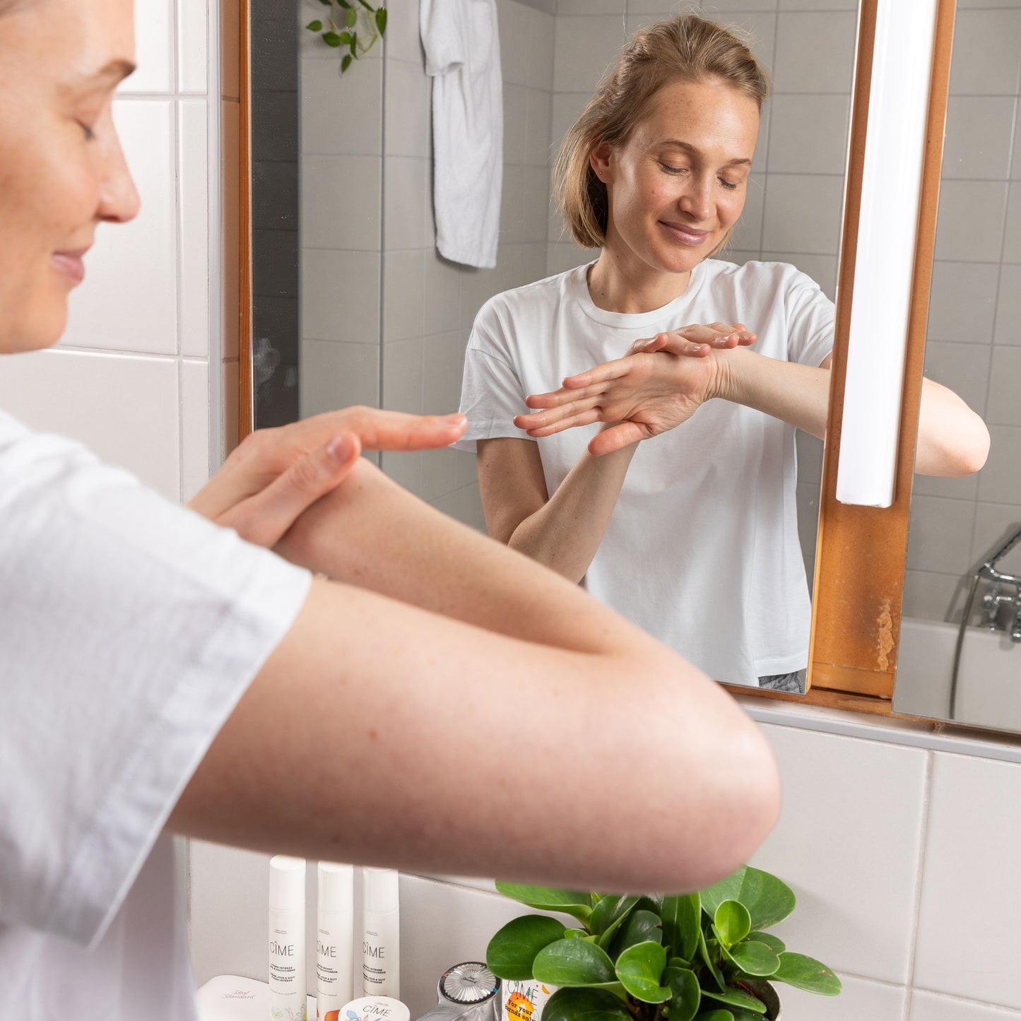 Hand lotion for dry hands CÎME